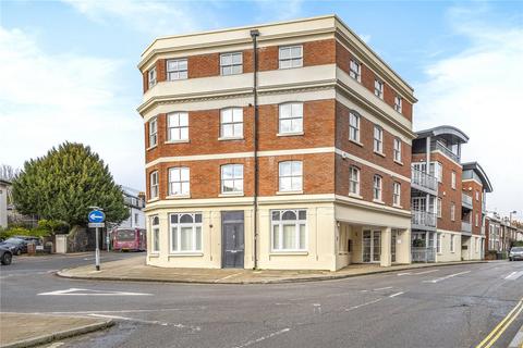 2 bedroom flat for sale, David Cowan House, Sussex Street, Winchester, SO23