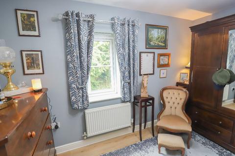 35 Bridgeside, Carnforth, LA5 9LF