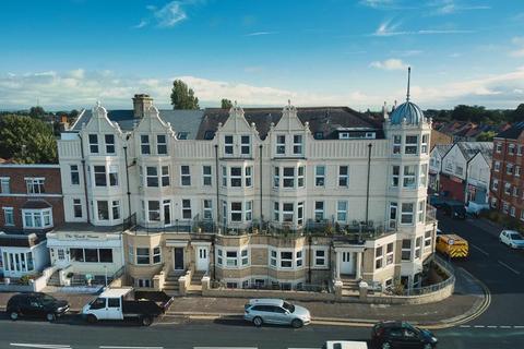 2 bedroom apartment for sale, Morecambe LA4