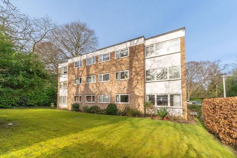 3 bedroom flat for sale, Bramley Hill, South Croydon, CR2