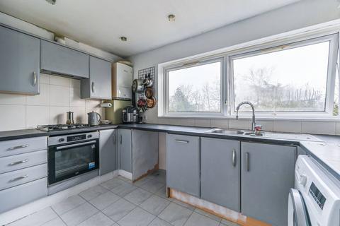 3 bedroom flat for sale, Bramley Hill, South Croydon, CR2