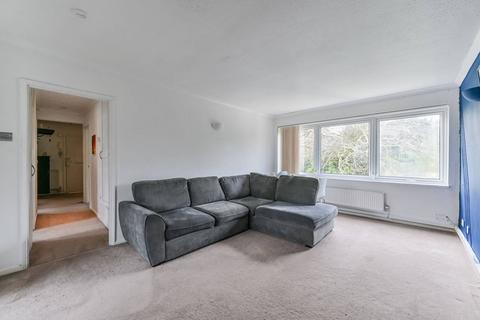 3 bedroom flat for sale, Bramley Hill, South Croydon, CR2