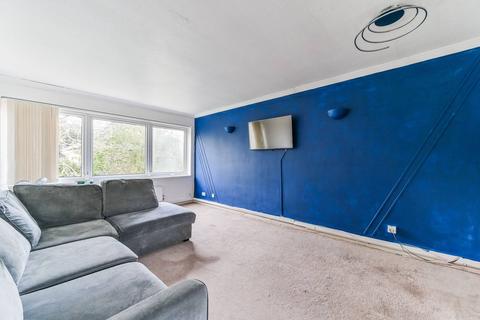 3 bedroom flat for sale, Bramley Hill, South Croydon, CR2