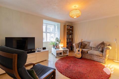 1 bedroom flat for sale, Stafford Green, Basildon SS16