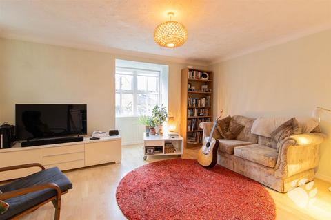 1 bedroom flat for sale, Stafford Green, Basildon SS16