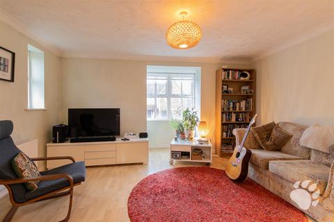 1 bedroom flat for sale, Stafford Green, Basildon SS16