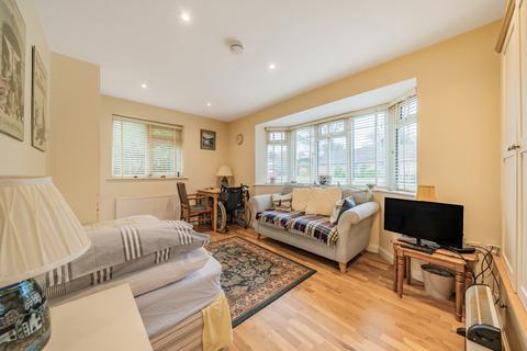 94 Halters End, Grayshott, Hindhead, GU26 6EE
