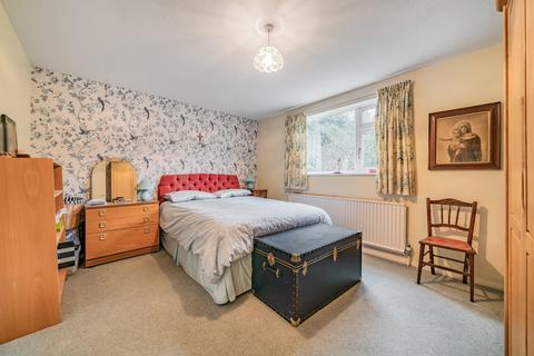 94 Halters End, Grayshott, Hindhead, GU26 6EE