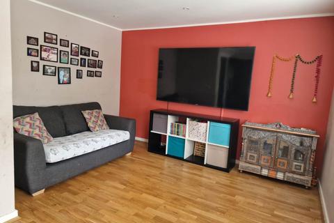 3 bedroom house to rent, Hamble Drive, Hayes, Middlesex