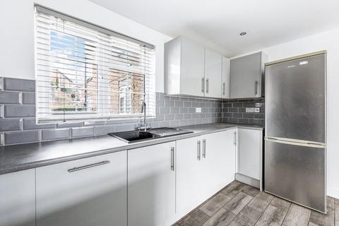 6 Cromwell Close, London, W3 6BN