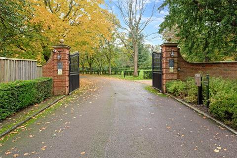 4 bedroom detached house for sale, Hitchin Road, Codicote, Hitchin, Hertfordshire, SG4