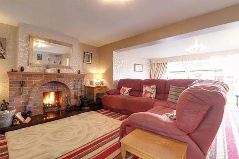 3 bedroom detached house for sale, Queensway, Alsager