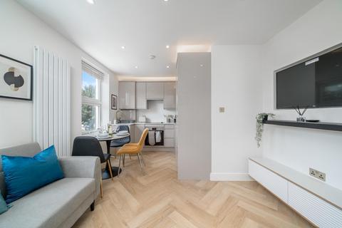 1 bedroom flat to rent, Grafton Road, London