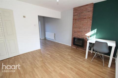 2 bedroom terraced house to rent, Vale End, Leicester