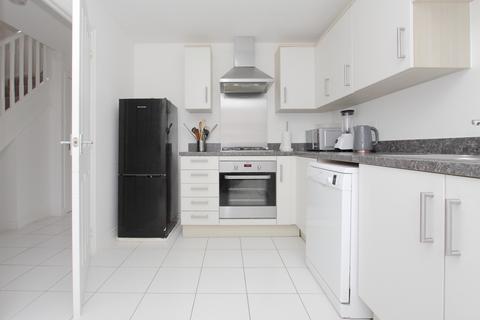 25 Arena Close, Andover, SP11 6YD
