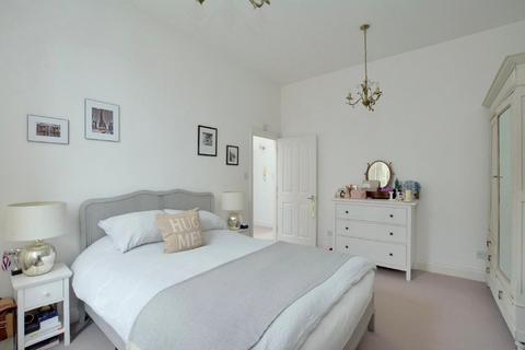 1 bedroom flat for sale, Montpelier Row, Blackheath