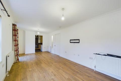 2 bedroom flat for sale, Bakers Court, Errol PH2