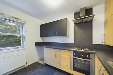 2 bedroom flat for sale, Bakers Court, Errol PH2