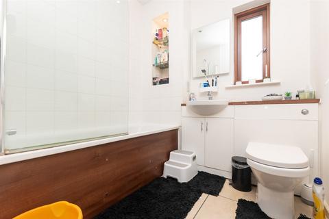 3 bedroom terraced house for sale, Ferguson Avenue, Gravesend DA12