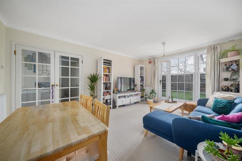 Flat 1, 98 Cottenham Park Road, London, SW20 0SZ