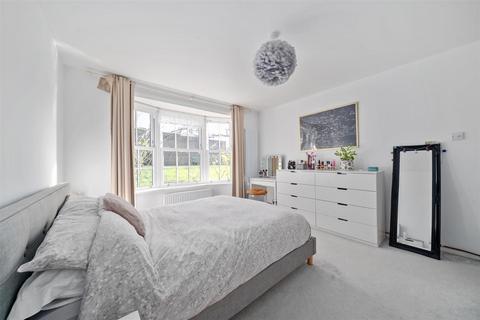 Flat 1, 98 Cottenham Park Road, London, SW20 0SZ