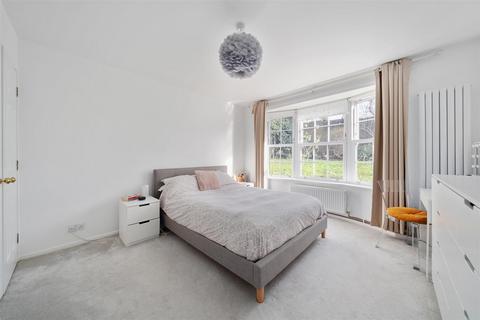 Flat 1, 98 Cottenham Park Road, London, SW20 0SZ