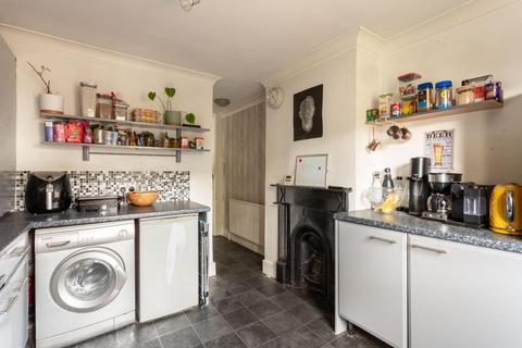 1 bedroom flat for sale, Southdown Avenue