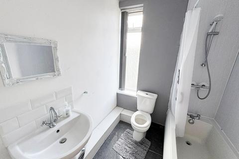 109 Ashton Road, Hyde, SK14 4BE