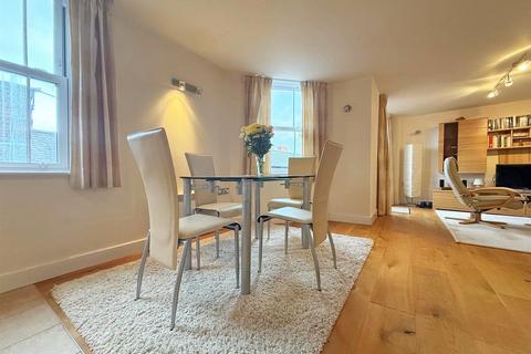 2 bedroom apartment for sale, Century House, Beeches Lane, Shrewsbury