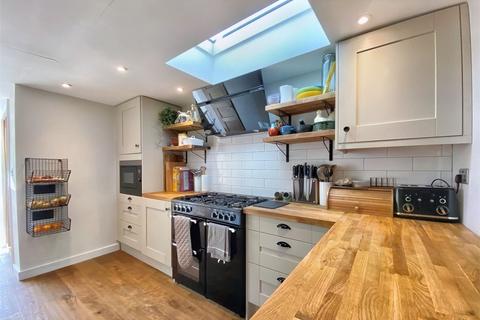 3 bedroom end of terrace house for sale, Harefield Road, Uxbridge, UB8