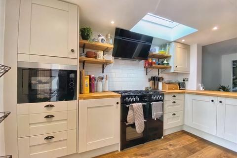 3 bedroom end of terrace house for sale, Harefield Road, Uxbridge, UB8