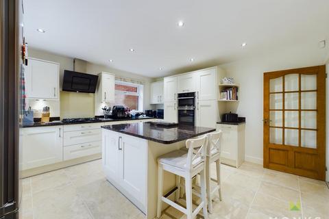 4 bedroom detached house for sale, Watkin Drive, Oswestry