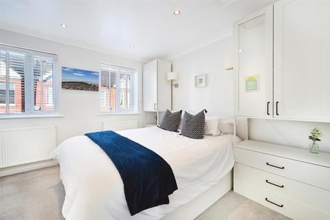 85 Denison Road, London, SW19 2DJ