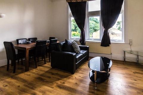 5 bedroom house to rent, The Crescent, Leeds