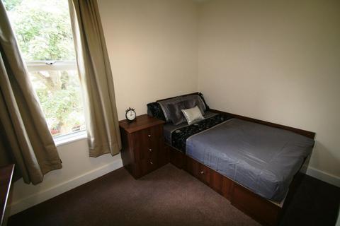 5 bedroom house to rent, St. Michaels Lane, Leeds