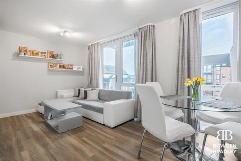undefined, Marine Crescent, Hainault