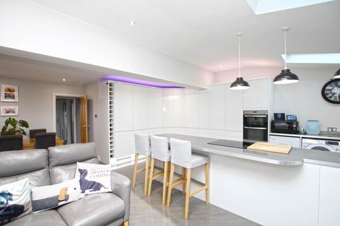 52 Devon Road, Watford, WD24 4HN
