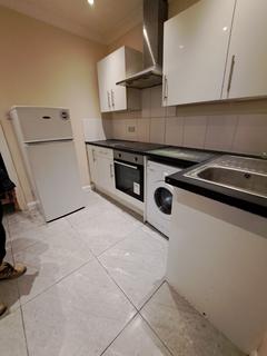 Studio to rent, Western Road, Southall UB2