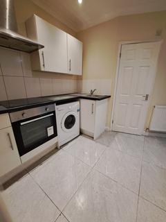 Studio to rent, Western Road, Southall UB2