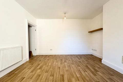 1 bedroom terraced house to rent, Scarwood Terrace, Huddersfield, West Yorkshire, HD3