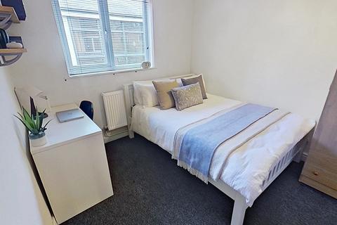 2 bedroom flat to rent, Flat 5, 224 North Sherwood Street, Nottingham, NG1 4EB