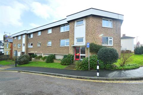 2 bedroom flat for sale, ALLOCATED PARKING * SHANKLIN