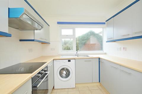 2 bedroom flat for sale, ALLOCATED PARKING * SHANKLIN