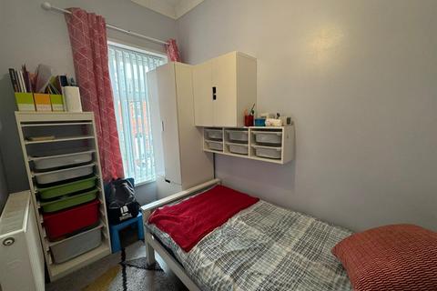 126 Brompton Street, Oldham, OL4 1AG