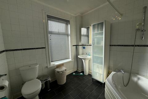 126 Brompton Street, Oldham, OL4 1AG