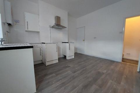 2 bedroom terraced house to rent, Whalley Street, Burnley BB10