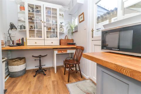 6 Aylwards Way, Nether Wallop, Stockbridge, SO20 8HB