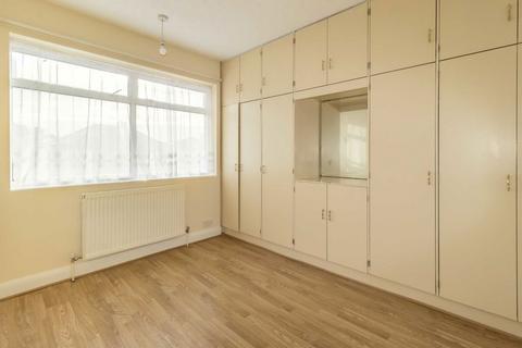 4 bedroom house to rent, Kingshill Avenue, Hayes UB4