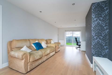 47 Drum Crescent, Edinburgh, EH17 7EB