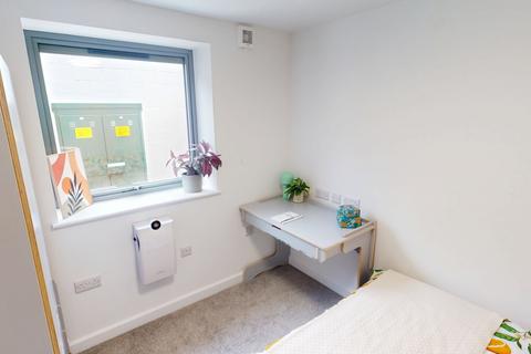 3 bedroom apartment to rent, Apartment 2, 124-132 North Sherwood Street, Nottingham, Nottinghamshire, NG1